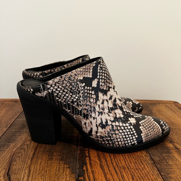 NWOT Treasure & Bond Snakeskin Heel Mule Size 8.5 - Picture 6 of 7